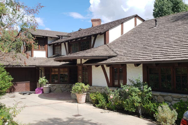 Hidden Hills Gem - Exterior